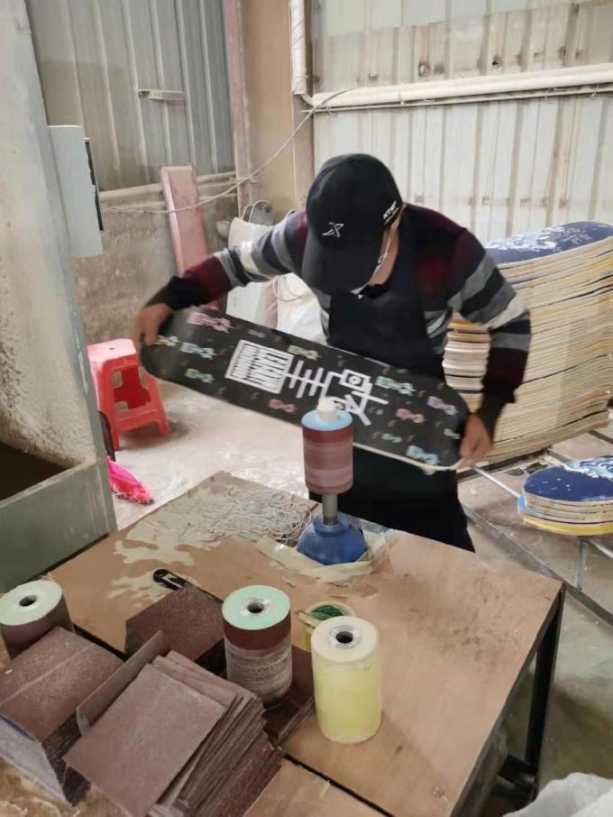 2024 Yeni Tarzı Blank 7 katman Maple Konkav Çift Tekme Standart Skateboard 7
