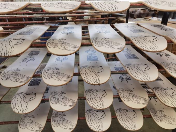 2024 Yeni Tarzı Blank 7 katman Maple Konkav Çift Tekme Standart Skateboard 10